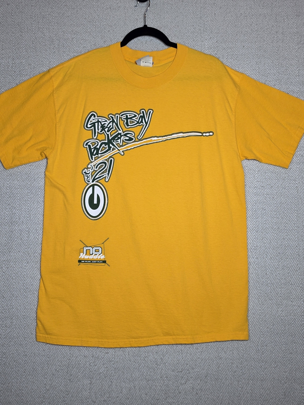 Y2k Green Bay Packers Gold Graffiti Graphic Short Sleeve Tee Size L